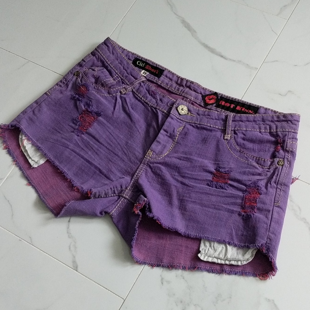 Amazing purple denim shorts with pink distressing